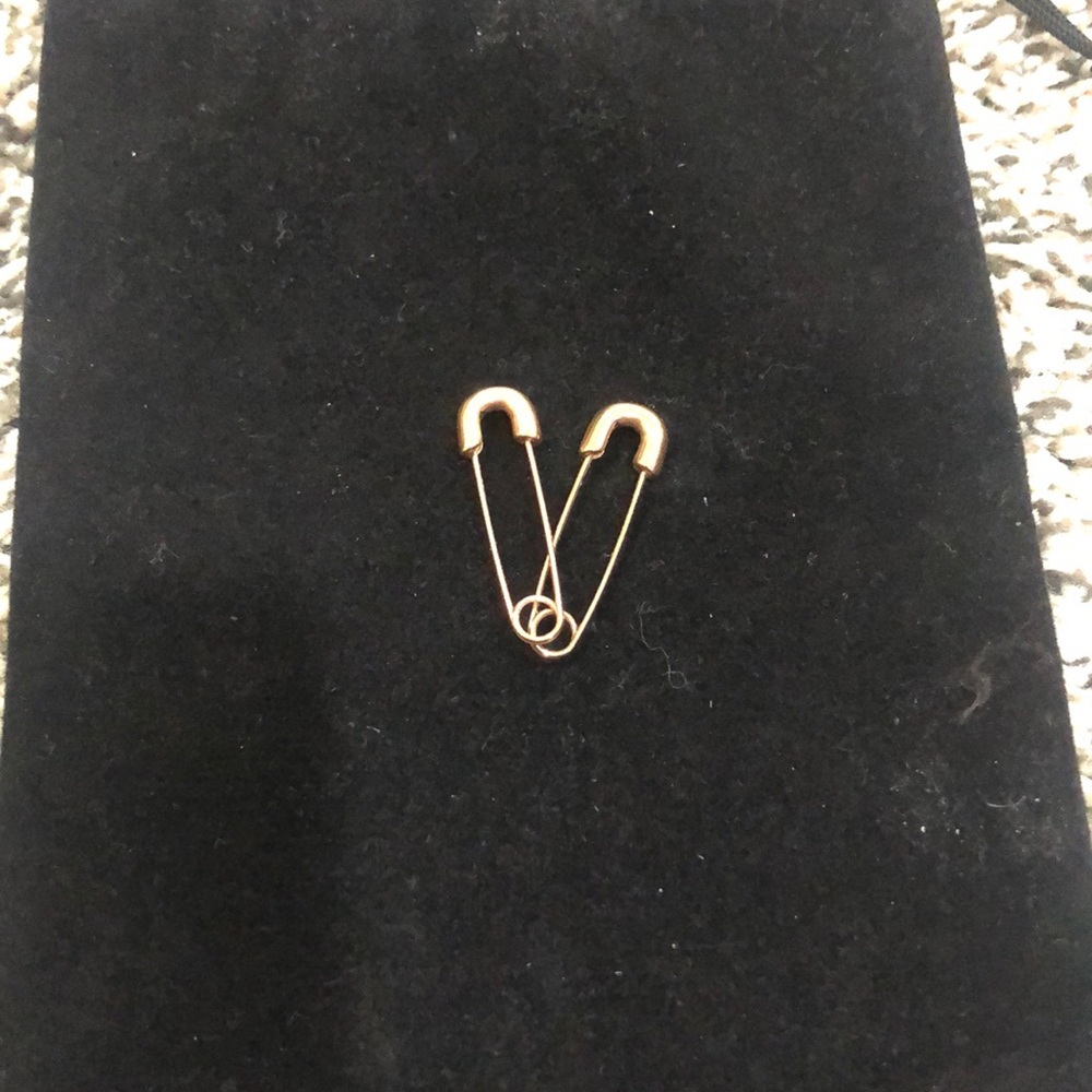 Adorable rose gold paper clip earrings!